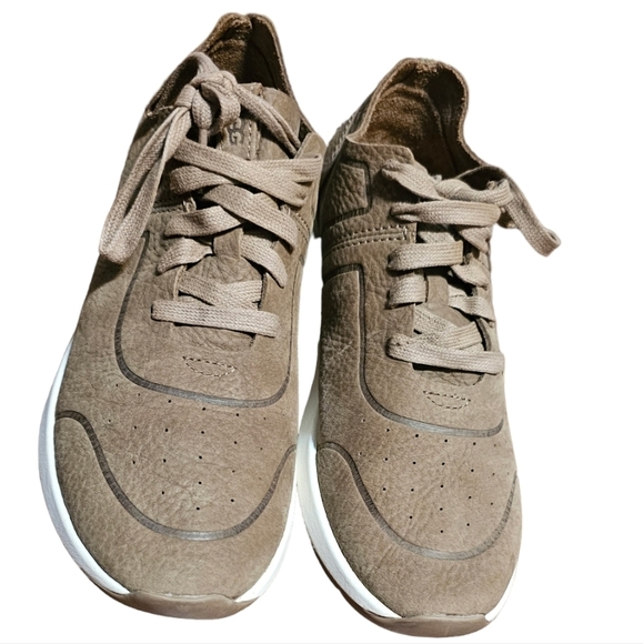 UGG Australia | Adaleen - Picture 2 of 5